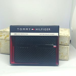 Tommy Hilfiger leather wallet